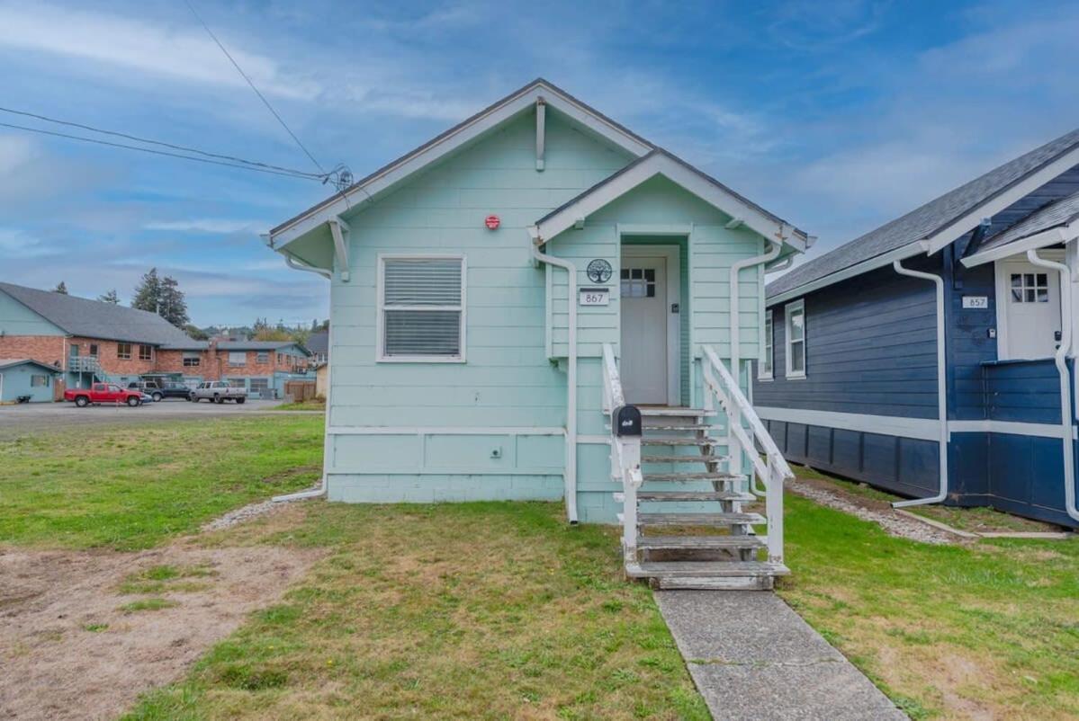 #Stayinmydistrict Coos Bay Cypress Cottage Exterior foto